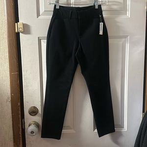 OLD NAVY HIGH RISE PIXIE PANT: BLACK: NEW WITH TAGS: SIZE 0 PETITE